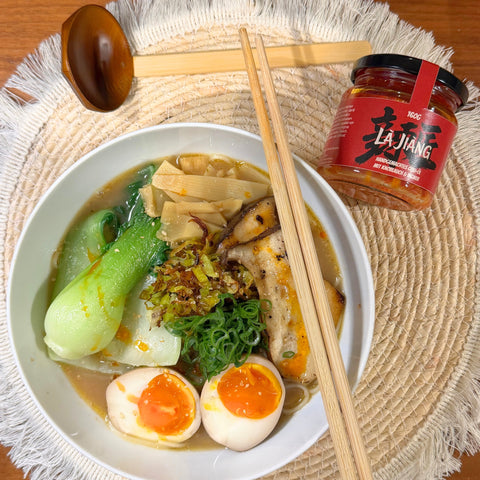 Chili Panda La Jiang  Handgemachtes Chili in Öl mit Knoblauch & Ingwer 160g